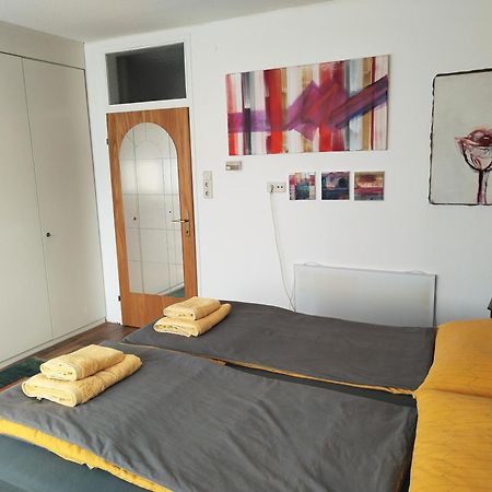 Waldeslust Warmbad Mit Balkon Und Privatem Parkplatz Lägenhet Villach Exteriör bild
